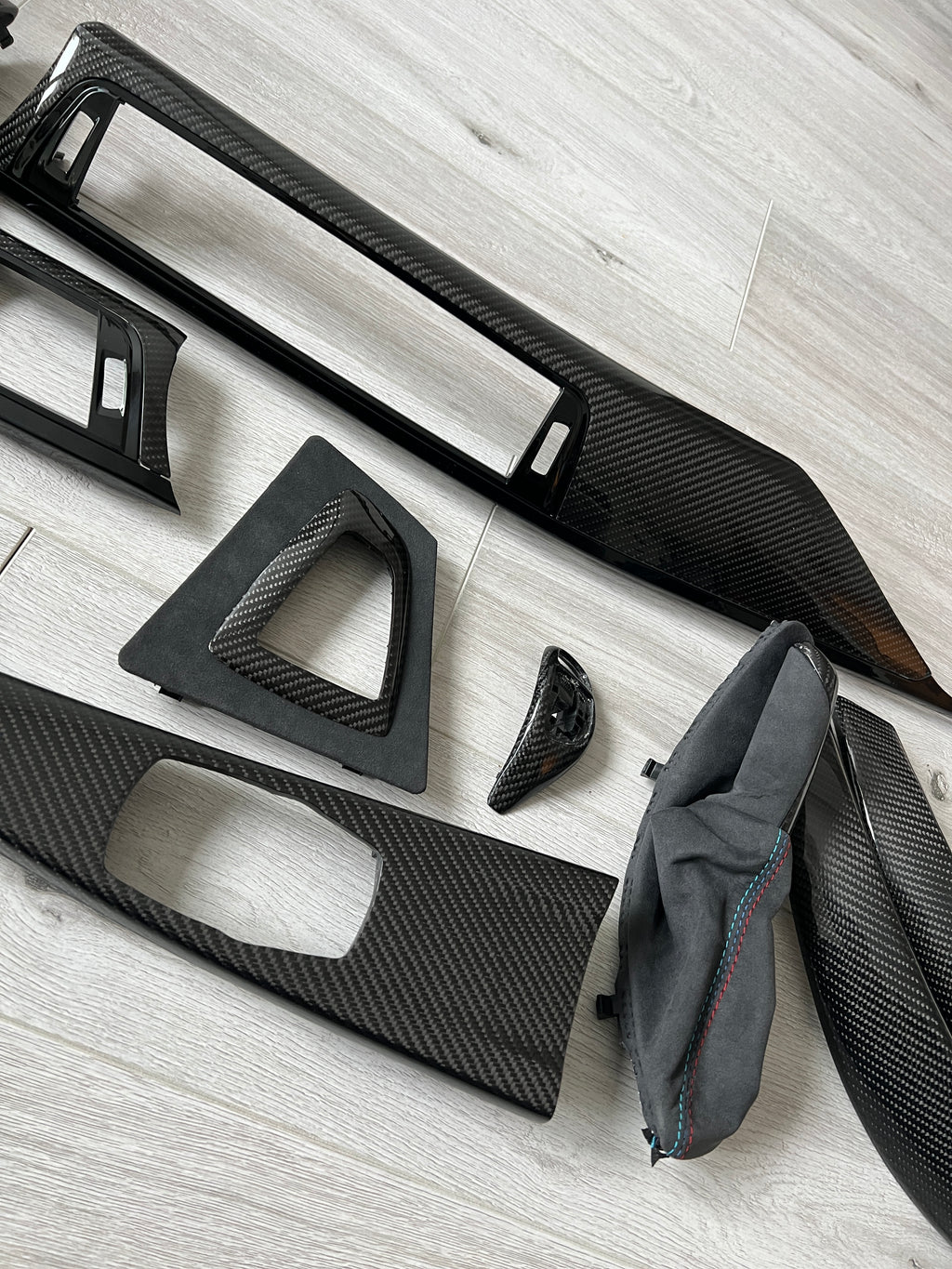 BMW F30 F31 F32 F36 Carbon Interieurleisten ähnlich wie M4 F82