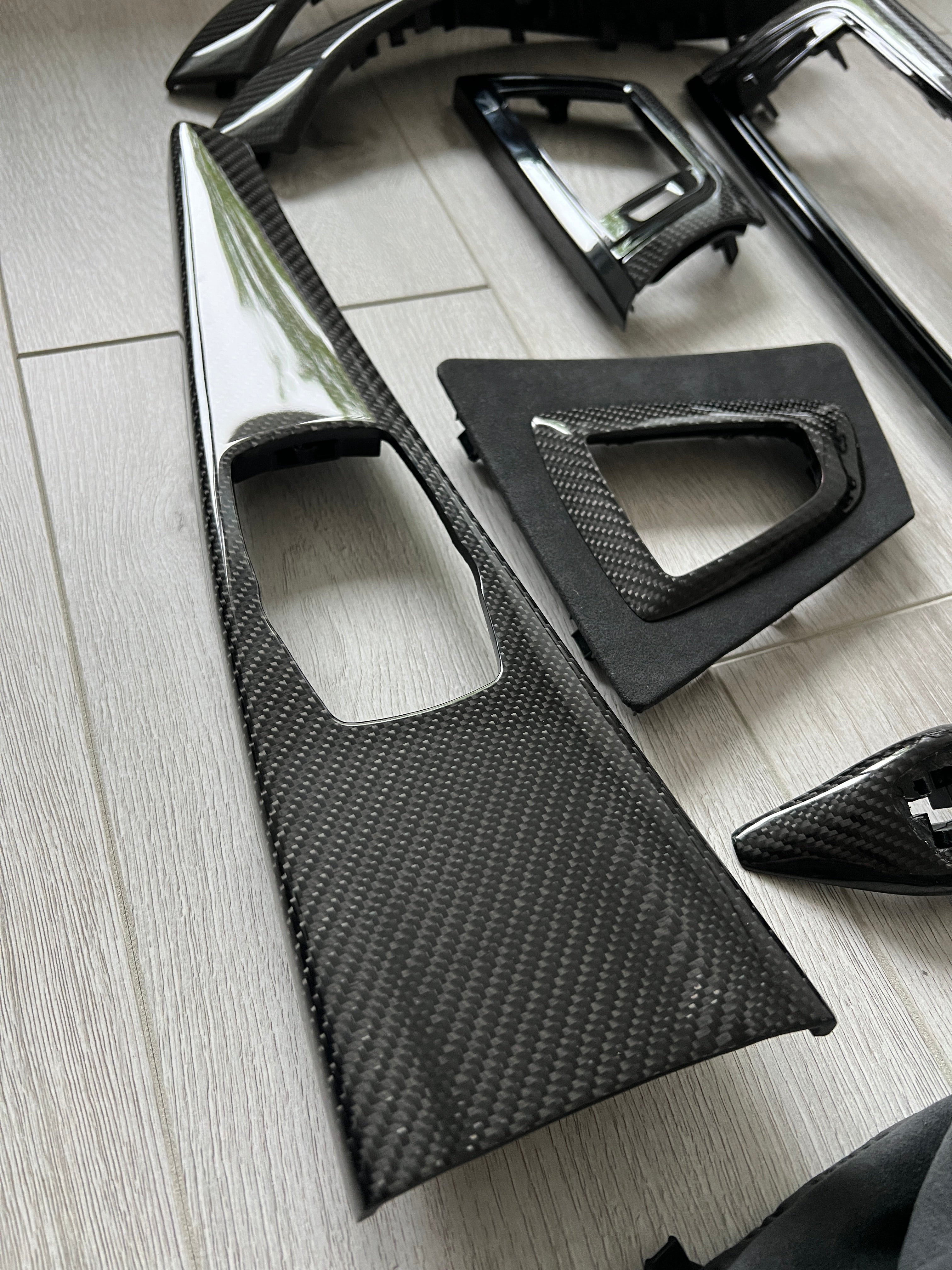 BMW F30 F31 F32 F36 Carbon Interieurleisten ähnlich wie M4 F82