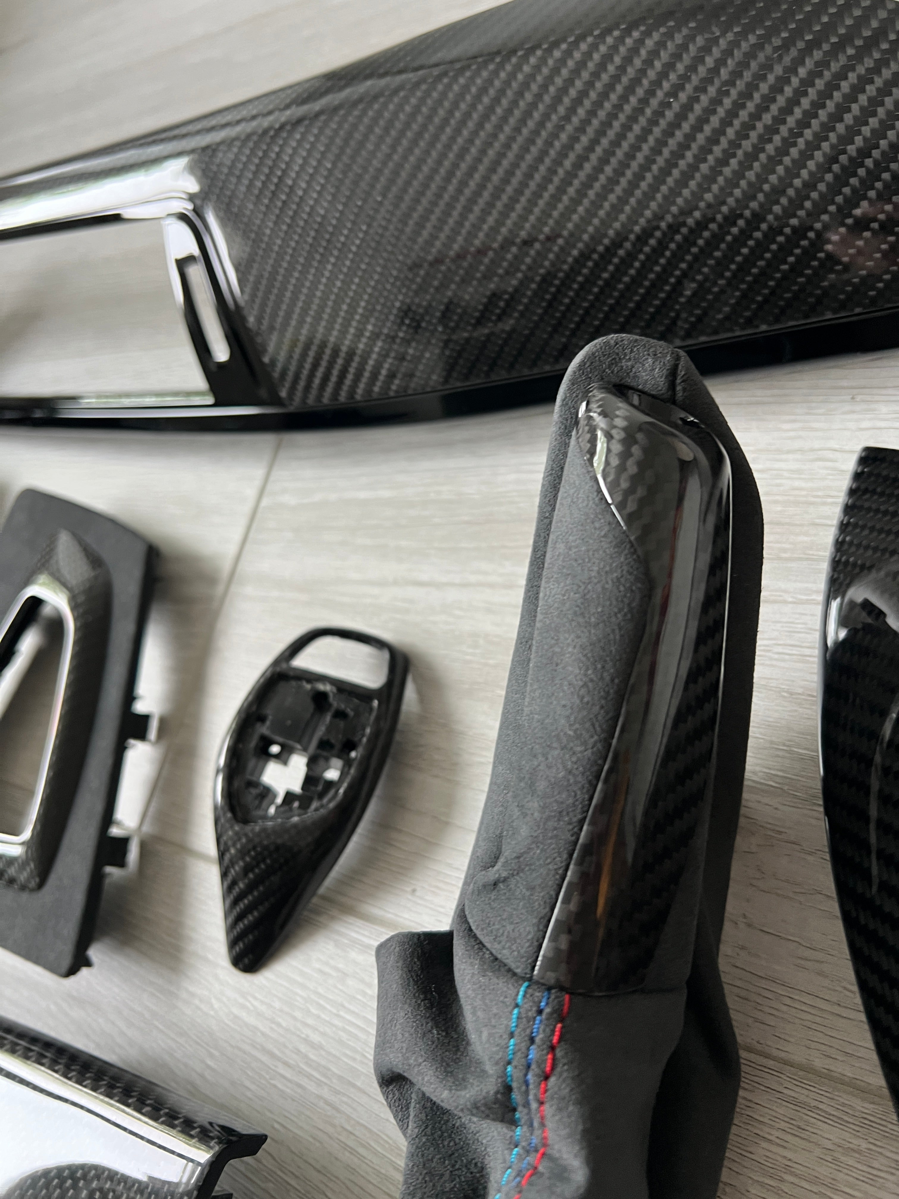 BMW F30 F31 F32 F36 Carbon Interieurleisten ähnlich wie M4 F82